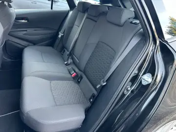 TOYOTA Corolla Touring Sports Hybrid LED NAVI ALU CAM