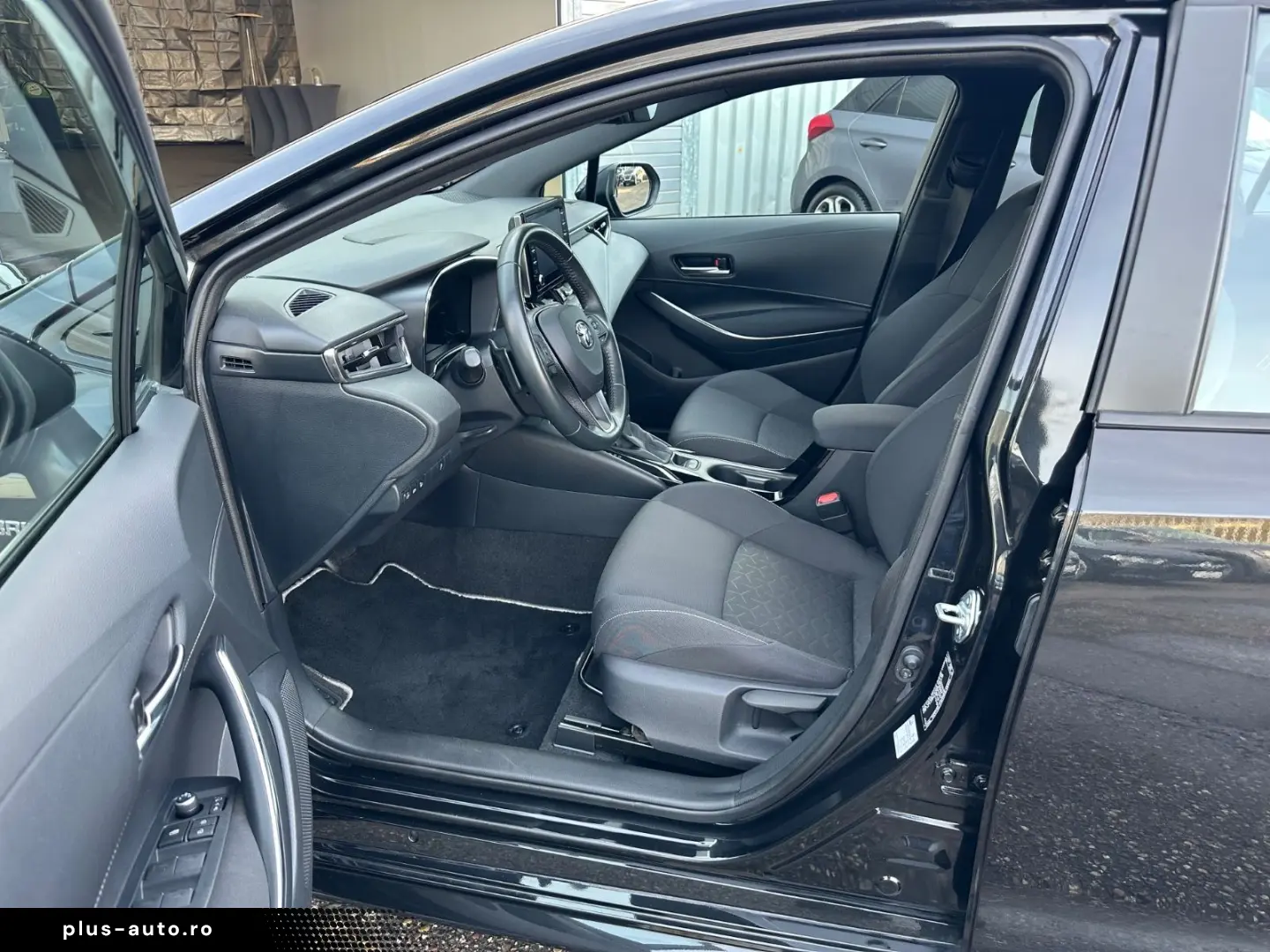 TOYOTA Corolla Touring Sports Hybrid LED NAVI ALU CAM