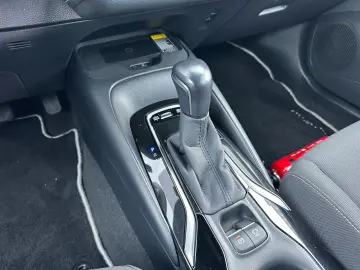 TOYOTA Corolla Touring Sports Hybrid LED NAVI ALU CAM