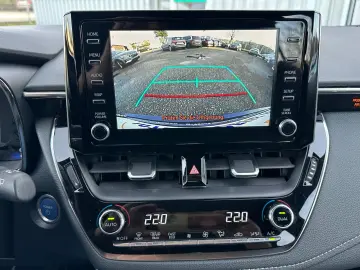 TOYOTA Corolla Touring Sports Hybrid LED NAVI ALU CAM