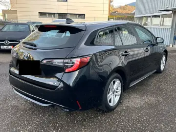 TOYOTA Corolla Touring Sports Hybrid LED NAVI ALU CAM
