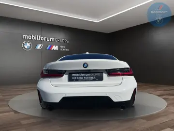 BMW 330 i xDrive M-Sport HUD Glasdach Memory HUD H K