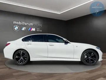 BMW 330 i xDrive M-Sport HUD Glasdach Memory HUD H K