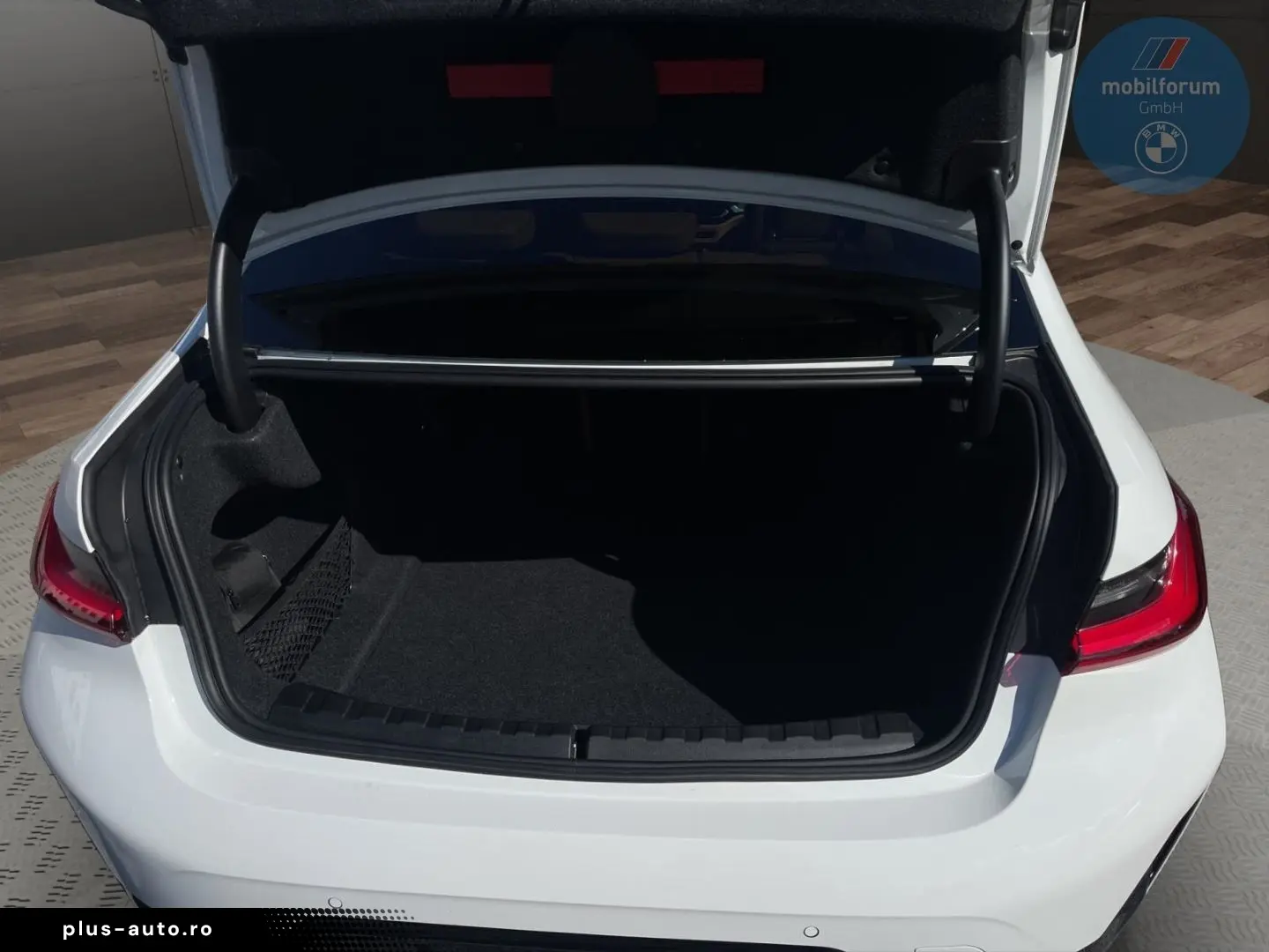 BMW 330 i xDrive M-Sport HUD Glasdach Memory HUD H K