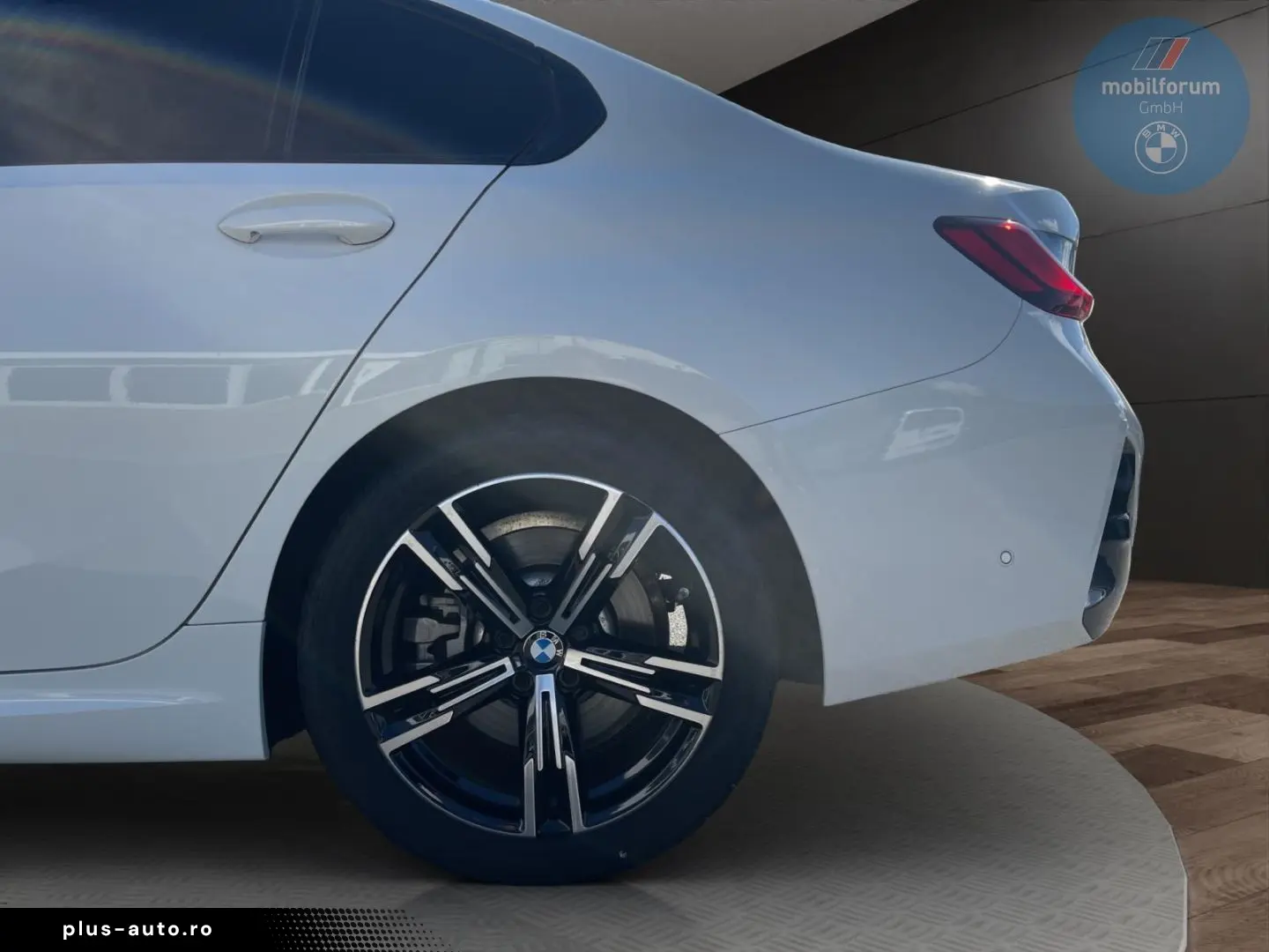 BMW 330 i xDrive M-Sport HUD Glasdach Memory HUD H K