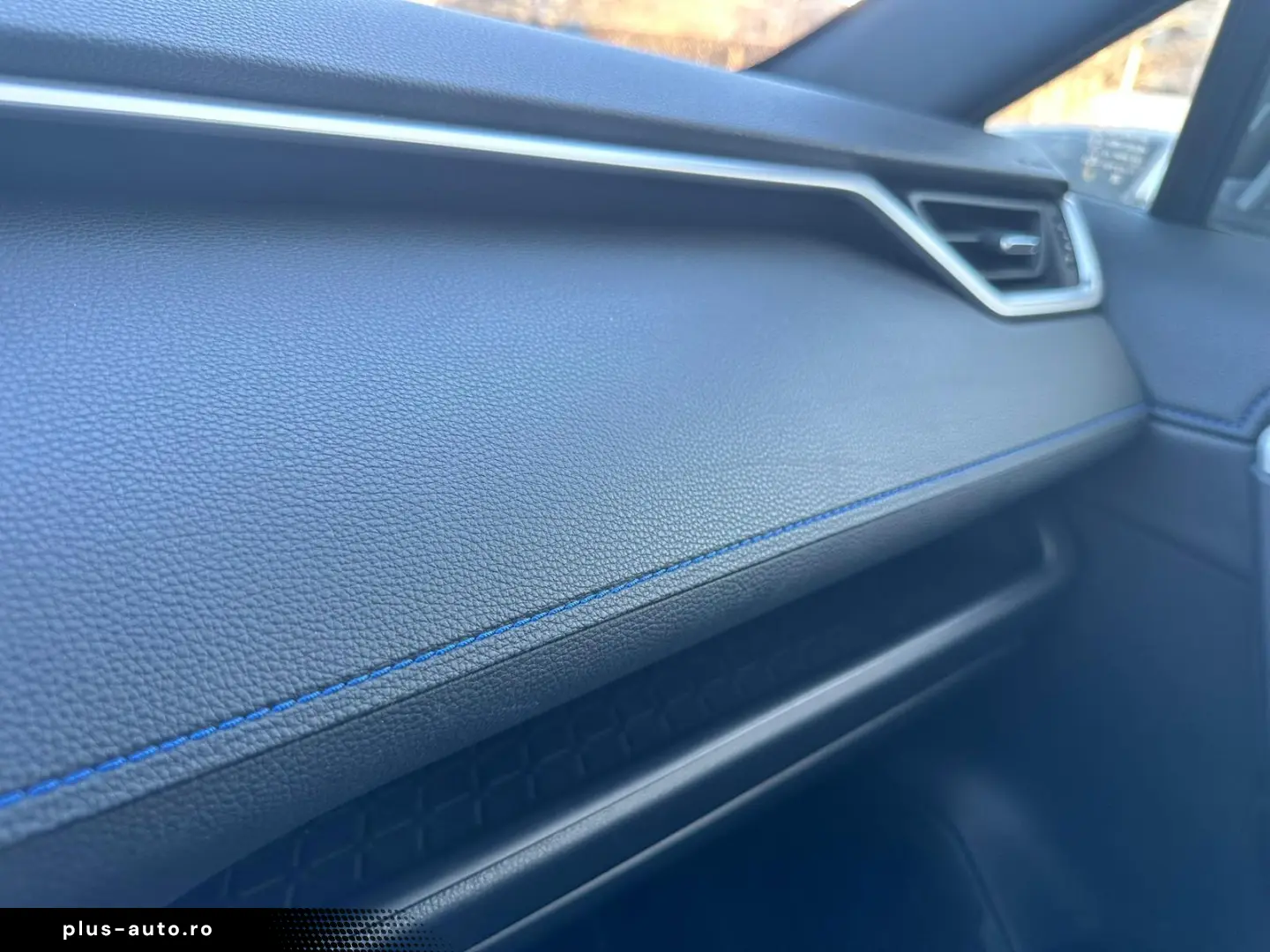 Toyota Rav4 4x4 BiTone