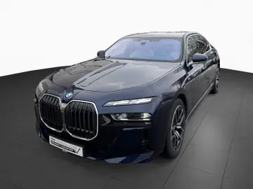 BMW 750e xDrive M-Sport