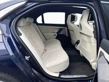 BMW 750e xDrive M-Sport