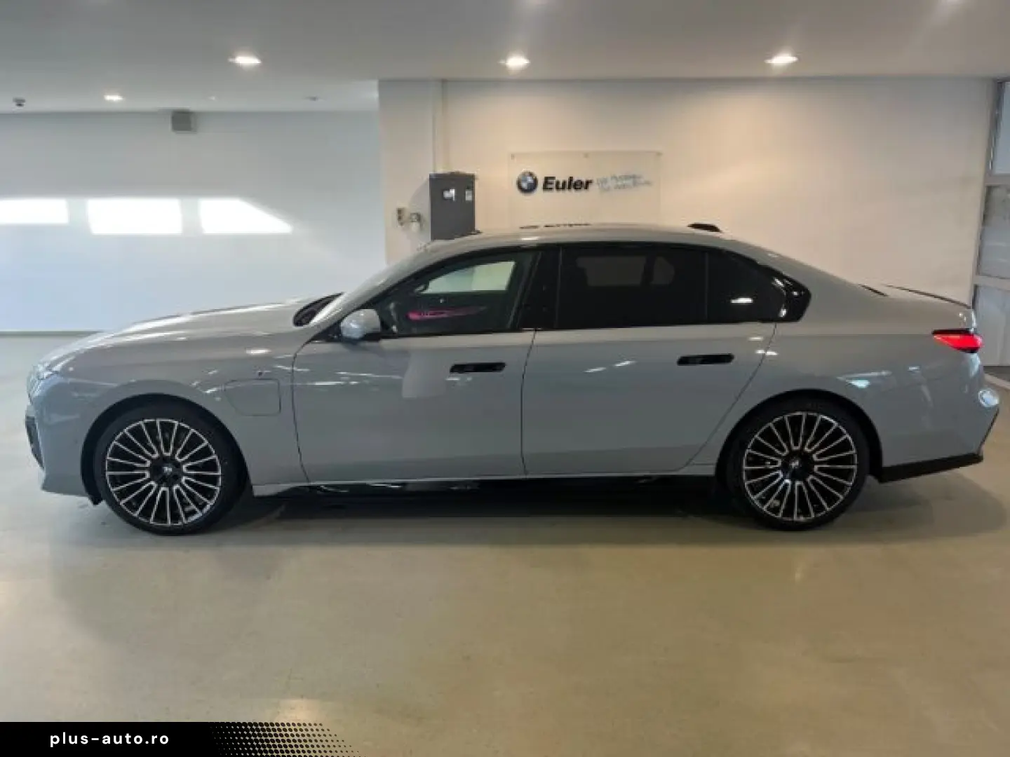 BMW 750 e xDrive M Sport Pro 21