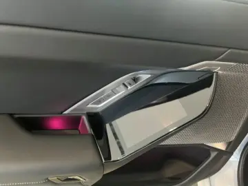 BMW 750 e xDrive M Sport Pro 21