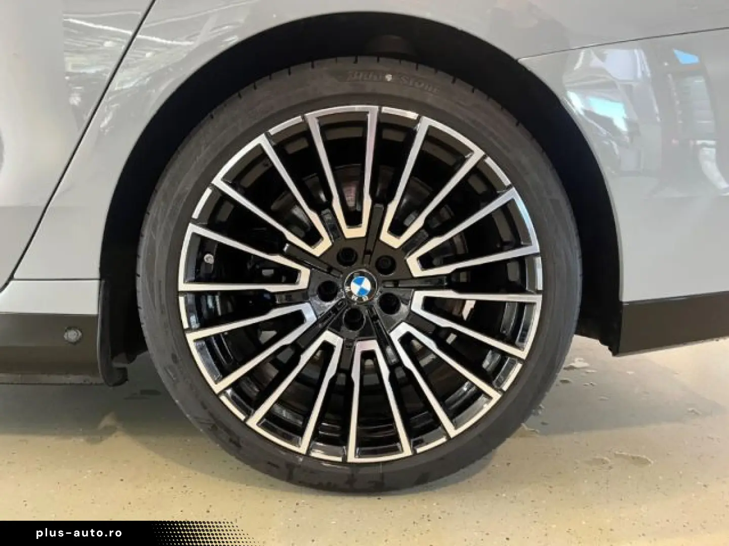 BMW 750 e xDrive M Sport Pro 21