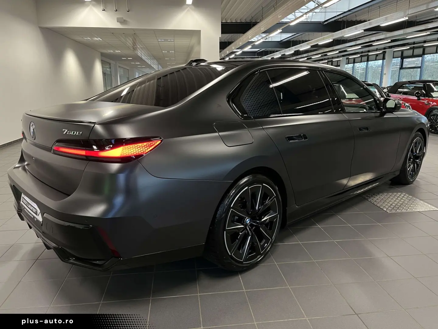 BMW 750e xDrive M Sport Pro TV