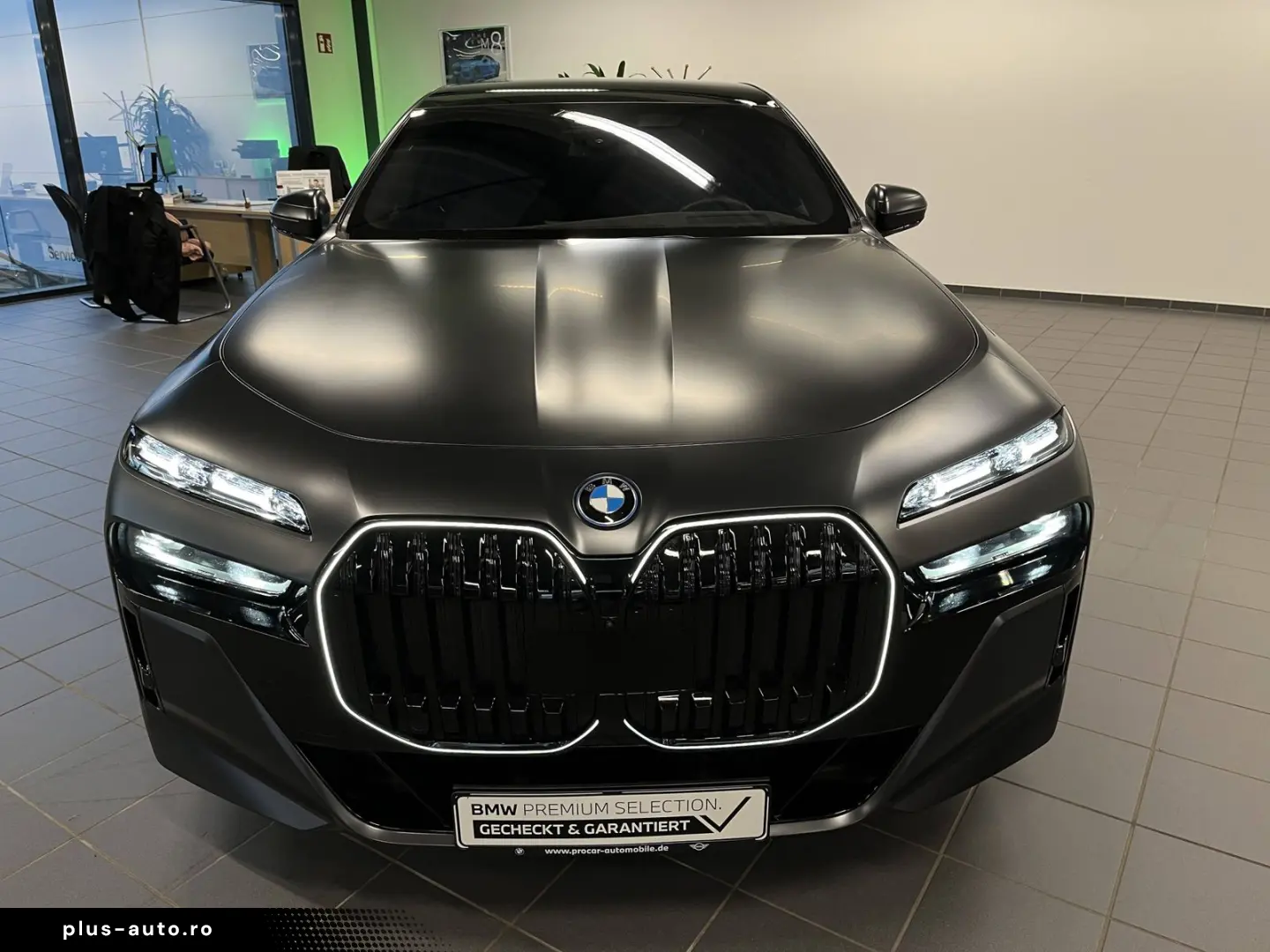 BMW 750e xDrive M Sport Pro TV