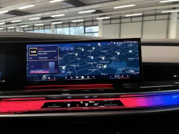 BMW 750e xDrive M Sport Pro TV