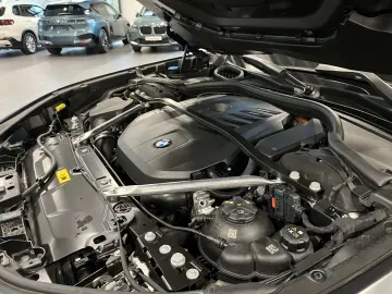 BMW 750e xDrive M Sport Pro TV