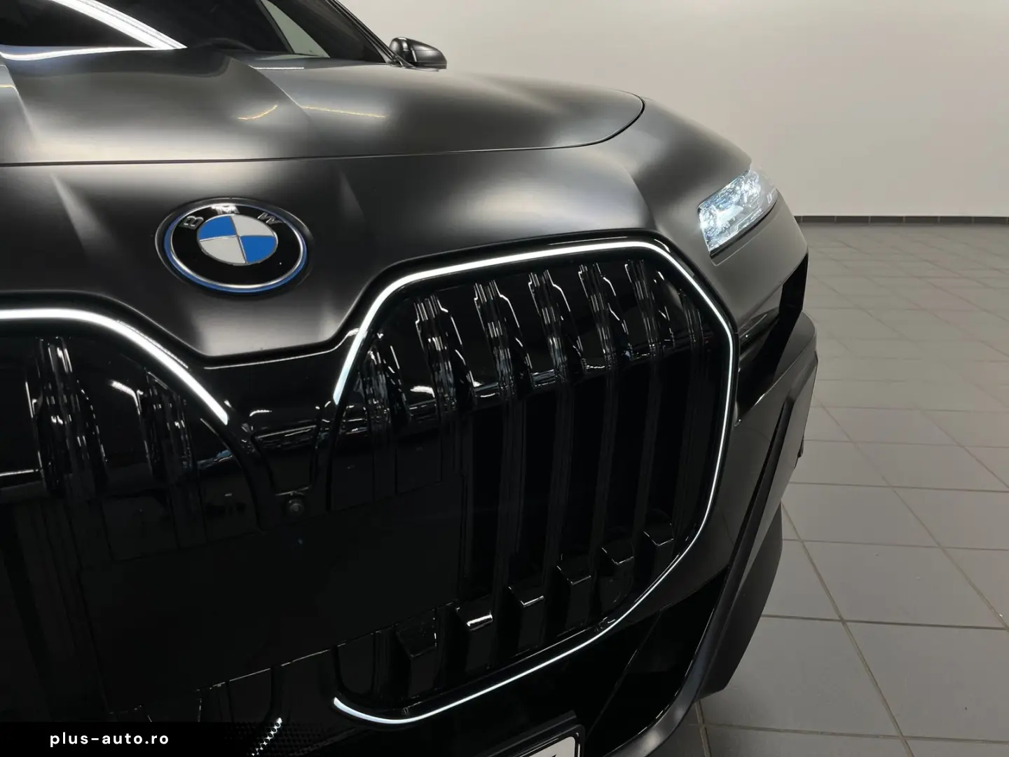 BMW 750e xDrive M Sport Pro TV