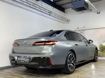 BMW 740d xDrive M Sport Pro TV Executive Lounge