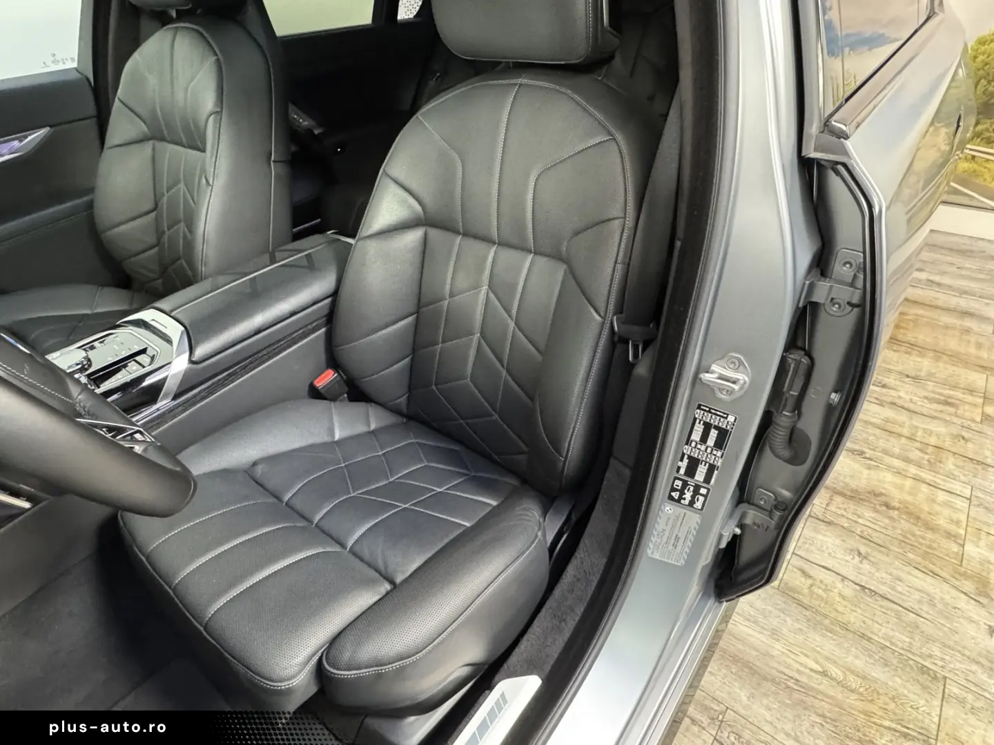 BMW 740d xDrive M Sport Pro TV Executive Lounge