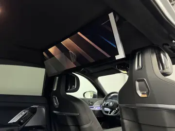 BMW 740d xDrive M Sport Pro TV Executive Lounge