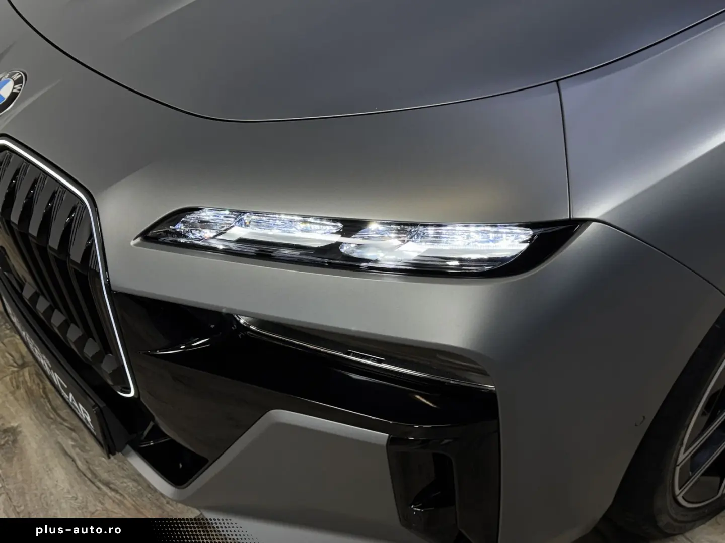 BMW 740d xDrive M Sport Pro TV Executive Lounge