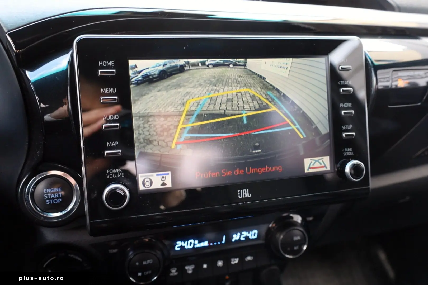 TOYOTA Hilux 2.8 D-4D Invincible Leder ACC Rollo AHK