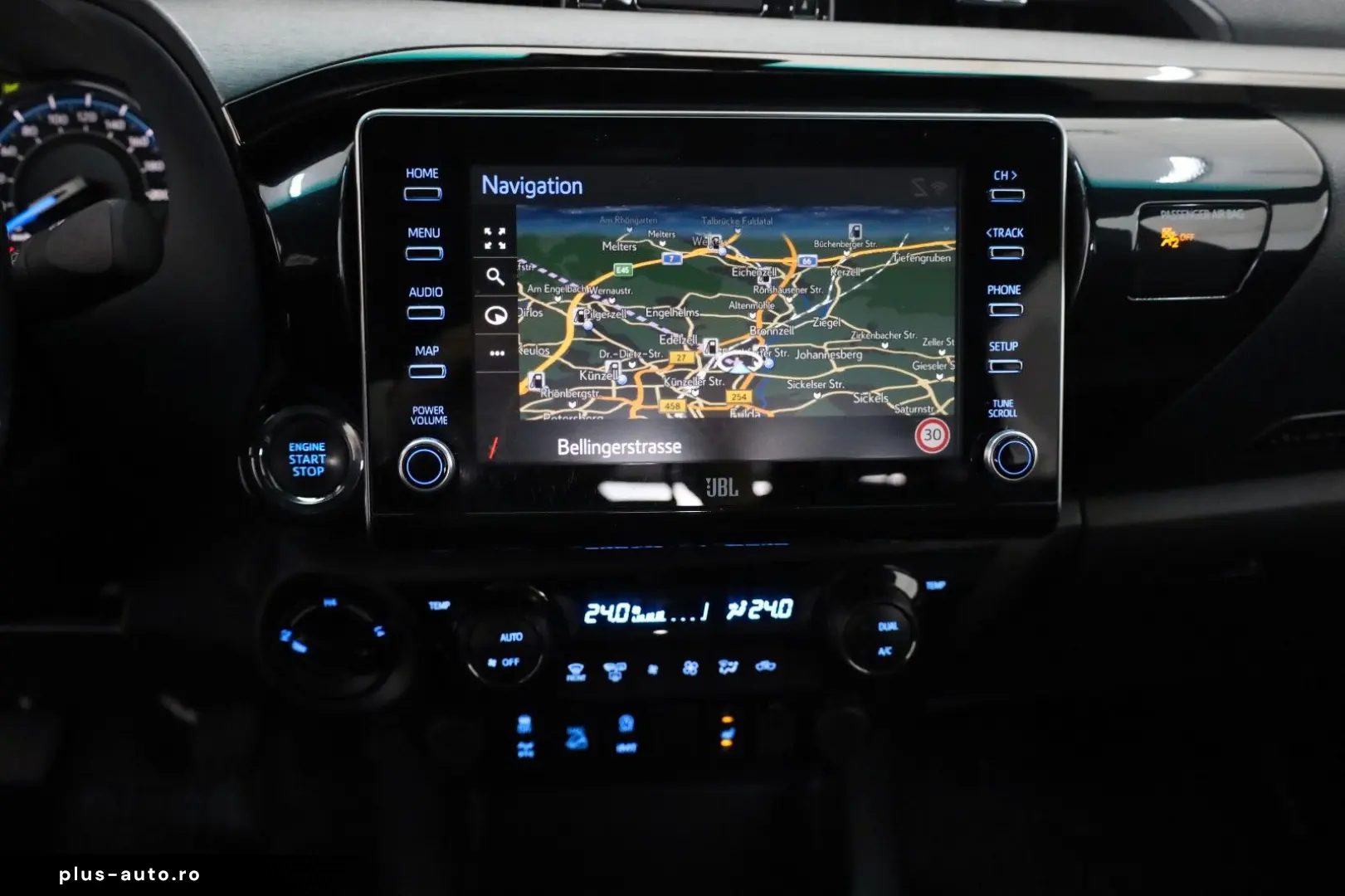 TOYOTA Hilux 2.8 D-4D Invincible Leder ACC Rollo AHK