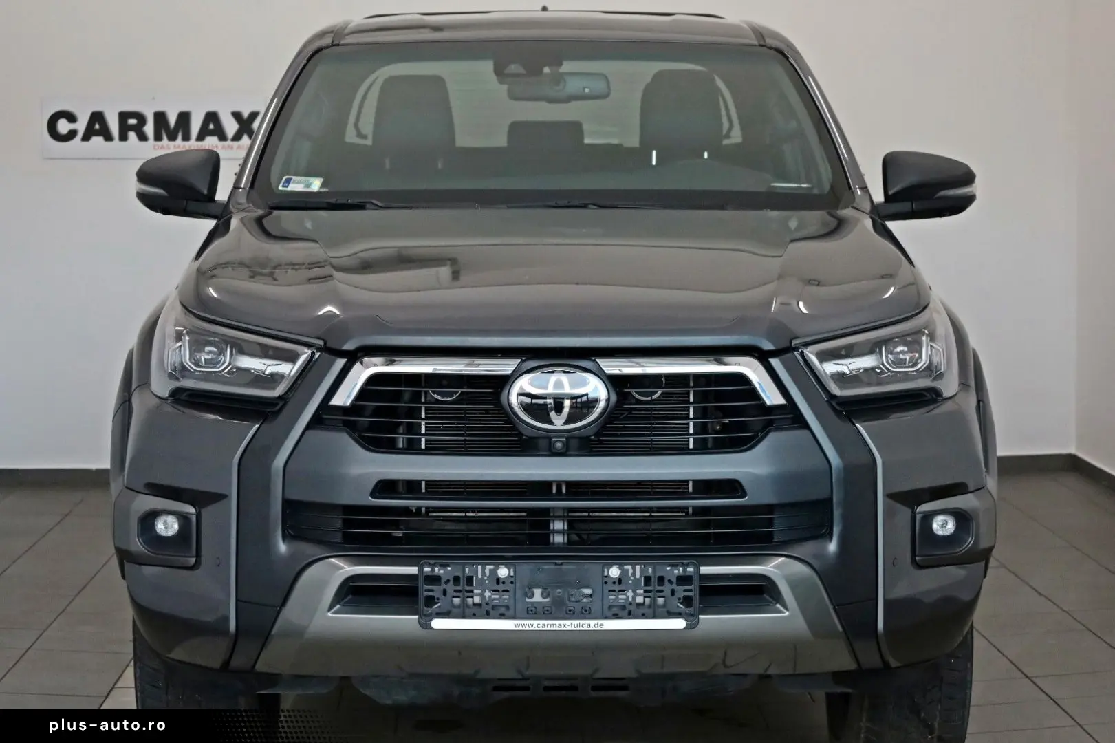 TOYOTA Hilux 2.8 D-4D Invincible Leder ACC Rollo AHK