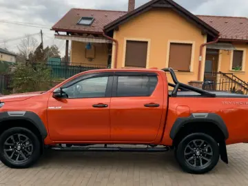 TOYOTA Hilux2.8 D-4D 4X4 DOUBLE INVINCIBLE NET  47990