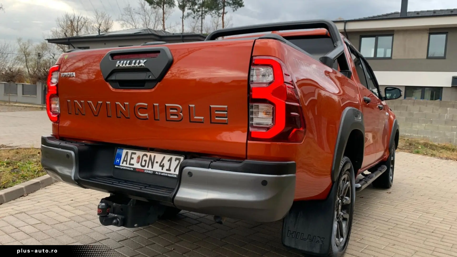 TOYOTA Hilux2.8 D-4D 4X4 DOUBLE INVINCIBLE NET  47990