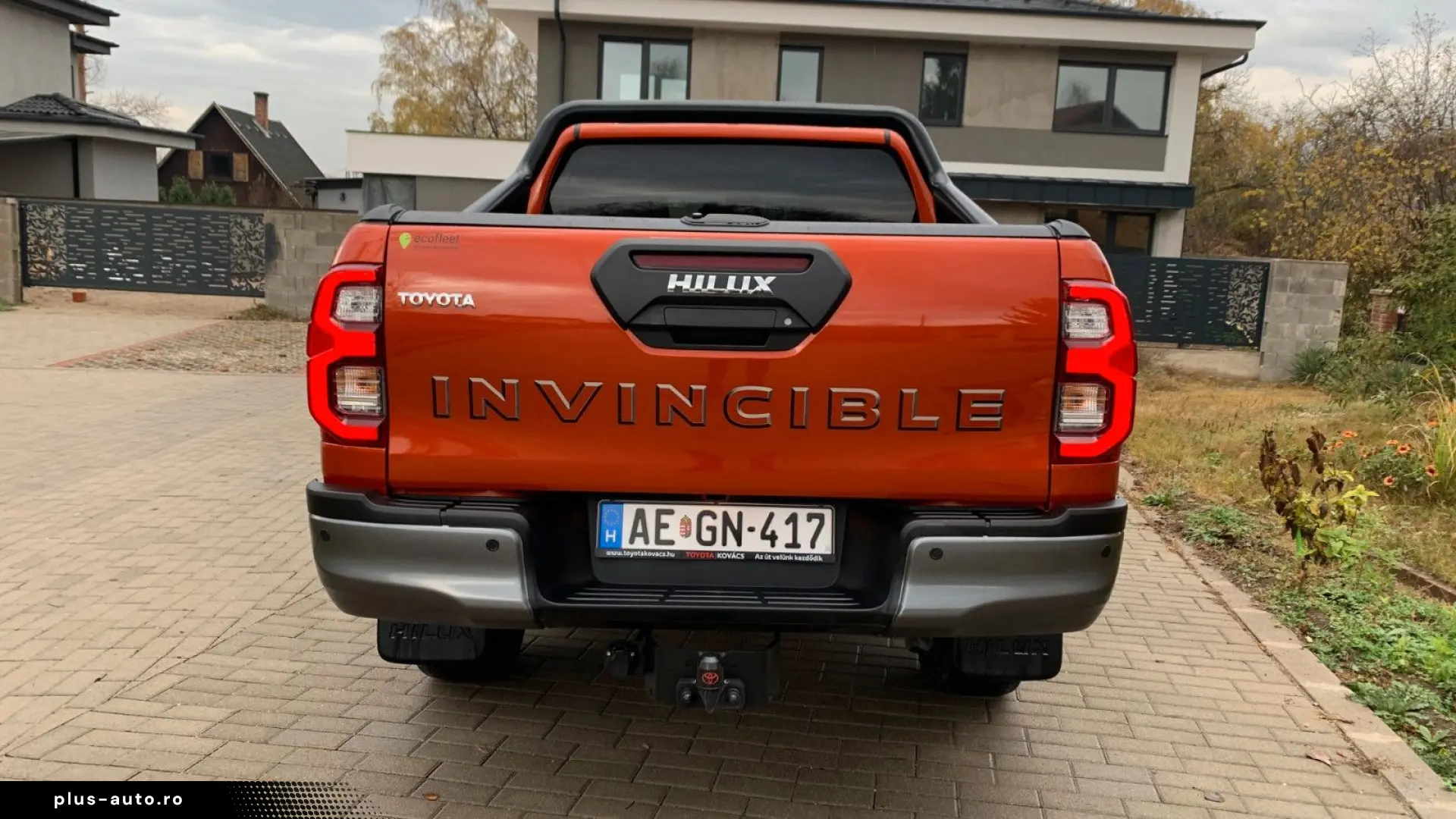 TOYOTA Hilux2.8 D-4D 4X4 DOUBLE INVINCIBLE NET  47990