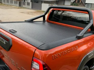 TOYOTA Hilux2.8 D-4D 4X4 DOUBLE INVINCIBLE NET  47990