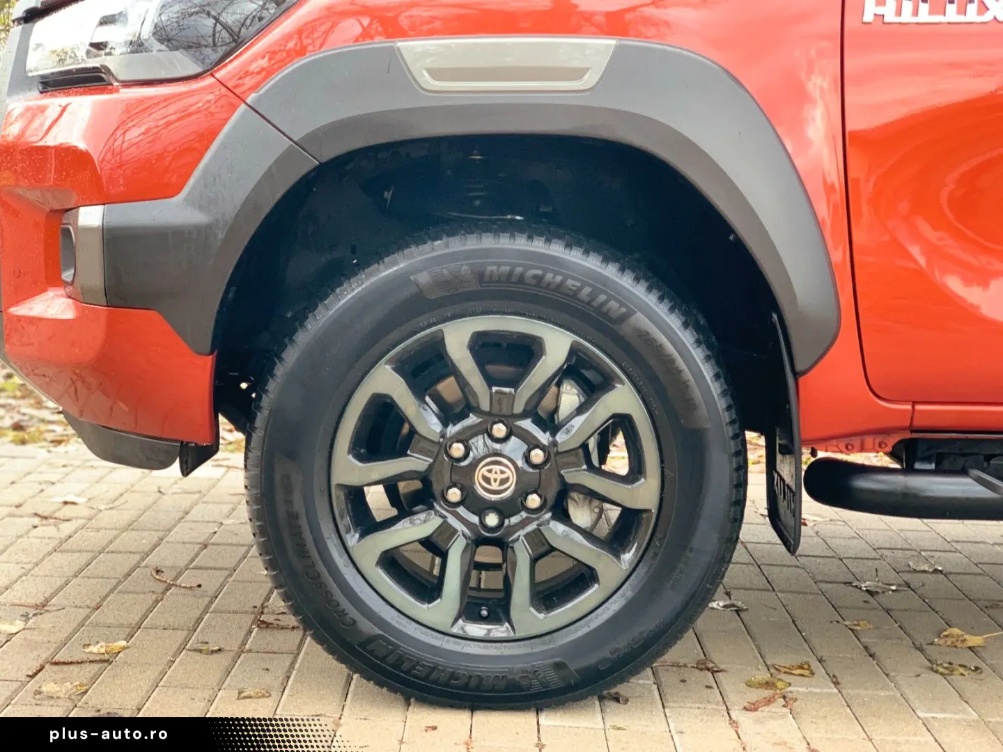 TOYOTA Hilux2.8 D-4D 4X4 DOUBLE INVINCIBLE NET  47990