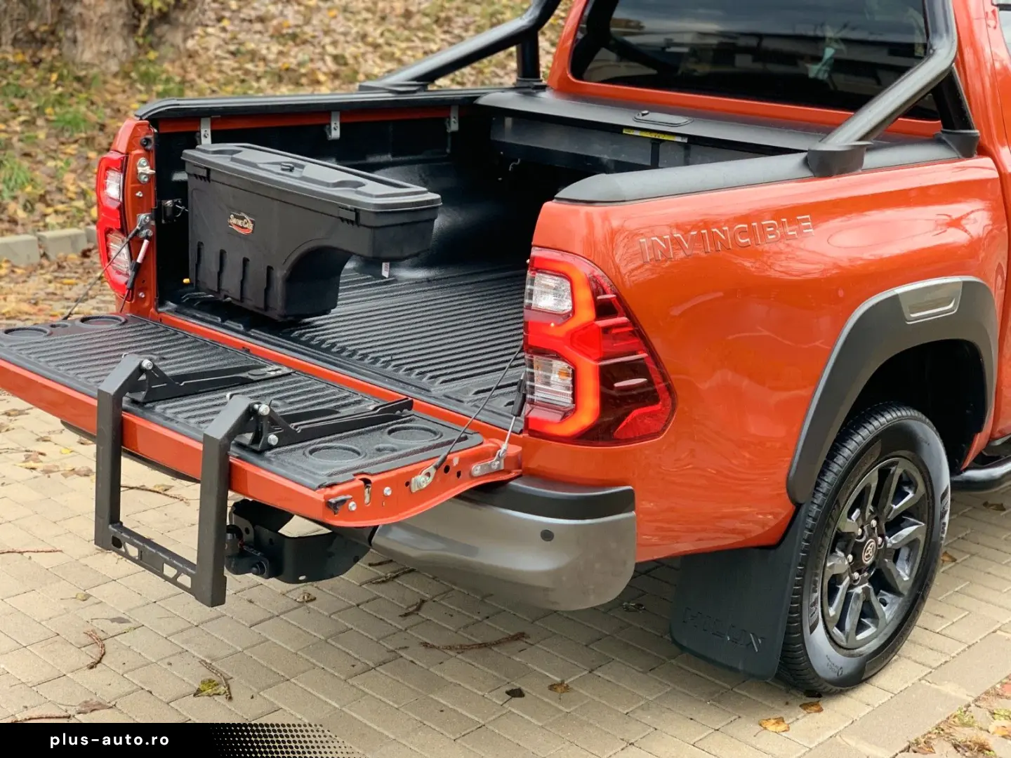 TOYOTA Hilux2.8 D-4D 4X4 DOUBLE INVINCIBLE NET  47990