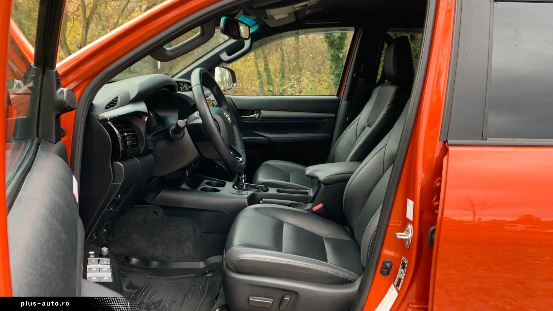 TOYOTA Hilux2.8 D-4D 4X4 DOUBLE INVINCIBLE NET  47990