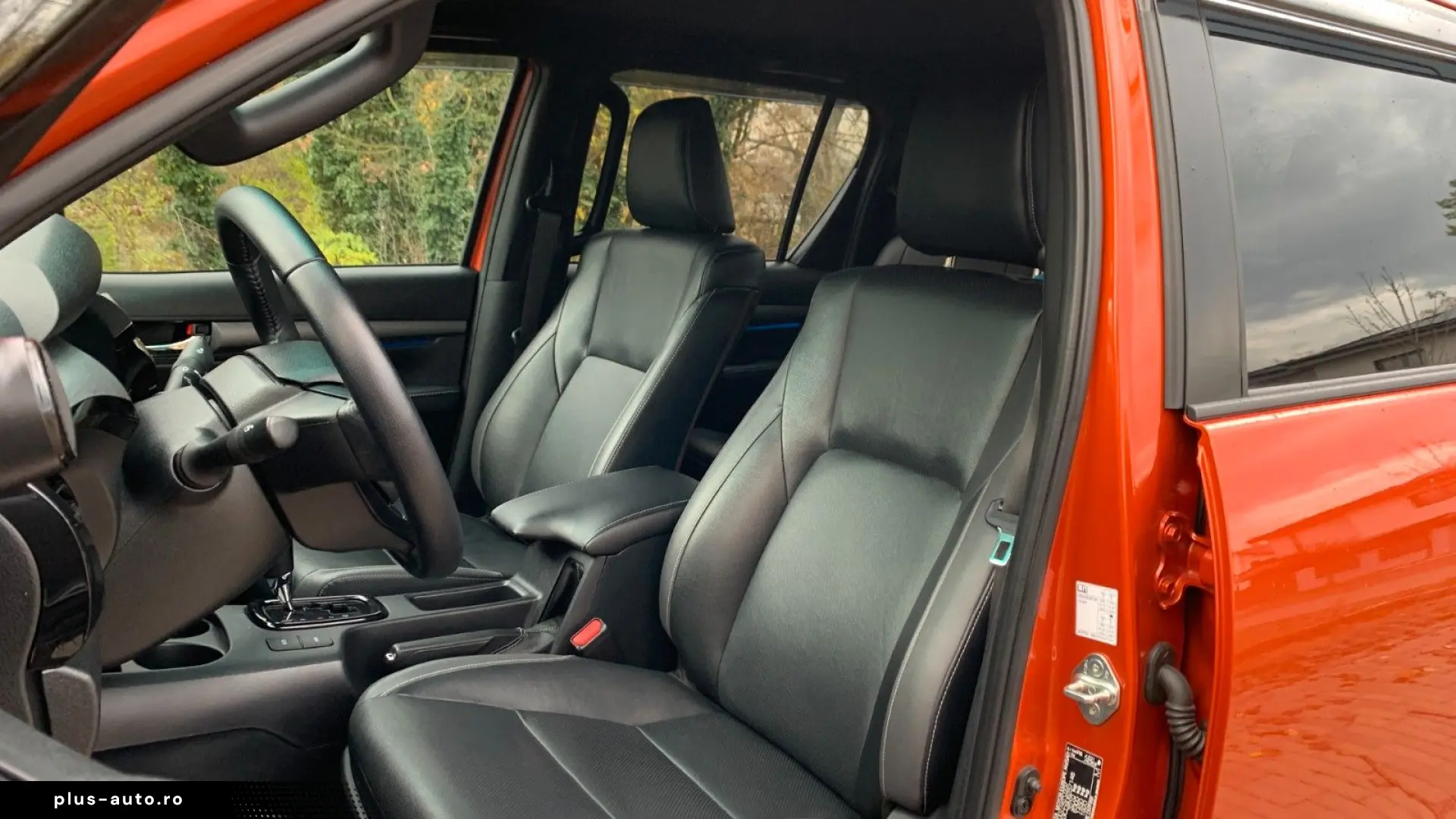 TOYOTA Hilux2.8 D-4D 4X4 DOUBLE INVINCIBLE NET  47990