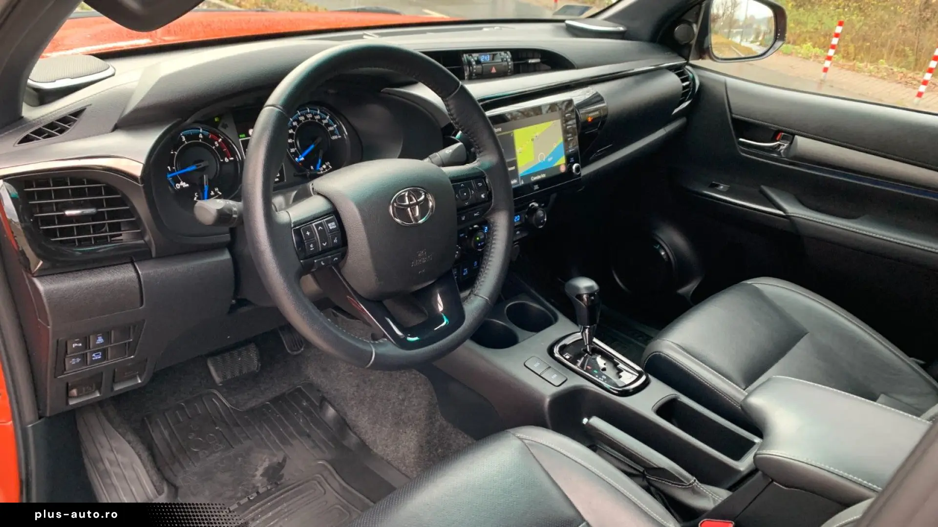 TOYOTA Hilux2.8 D-4D 4X4 DOUBLE INVINCIBLE NET  47990