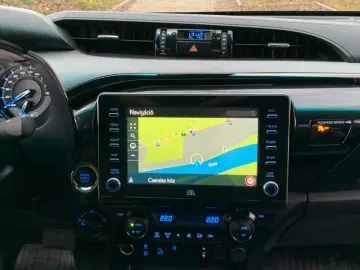 TOYOTA Hilux2.8 D-4D 4X4 DOUBLE INVINCIBLE NET  47990