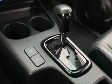 TOYOTA Hilux2.8 D-4D 4X4 DOUBLE INVINCIBLE NET  47990