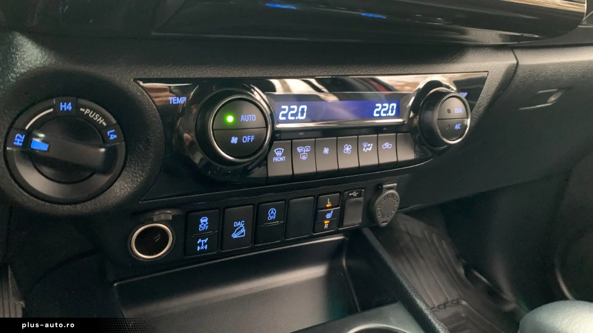 TOYOTA Hilux2.8 D-4D 4X4 DOUBLE INVINCIBLE NET  47990