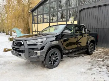 TOYOTA Hilux 2.8 D-4D 4Wd Invincible JBL AHK Rollo Büge