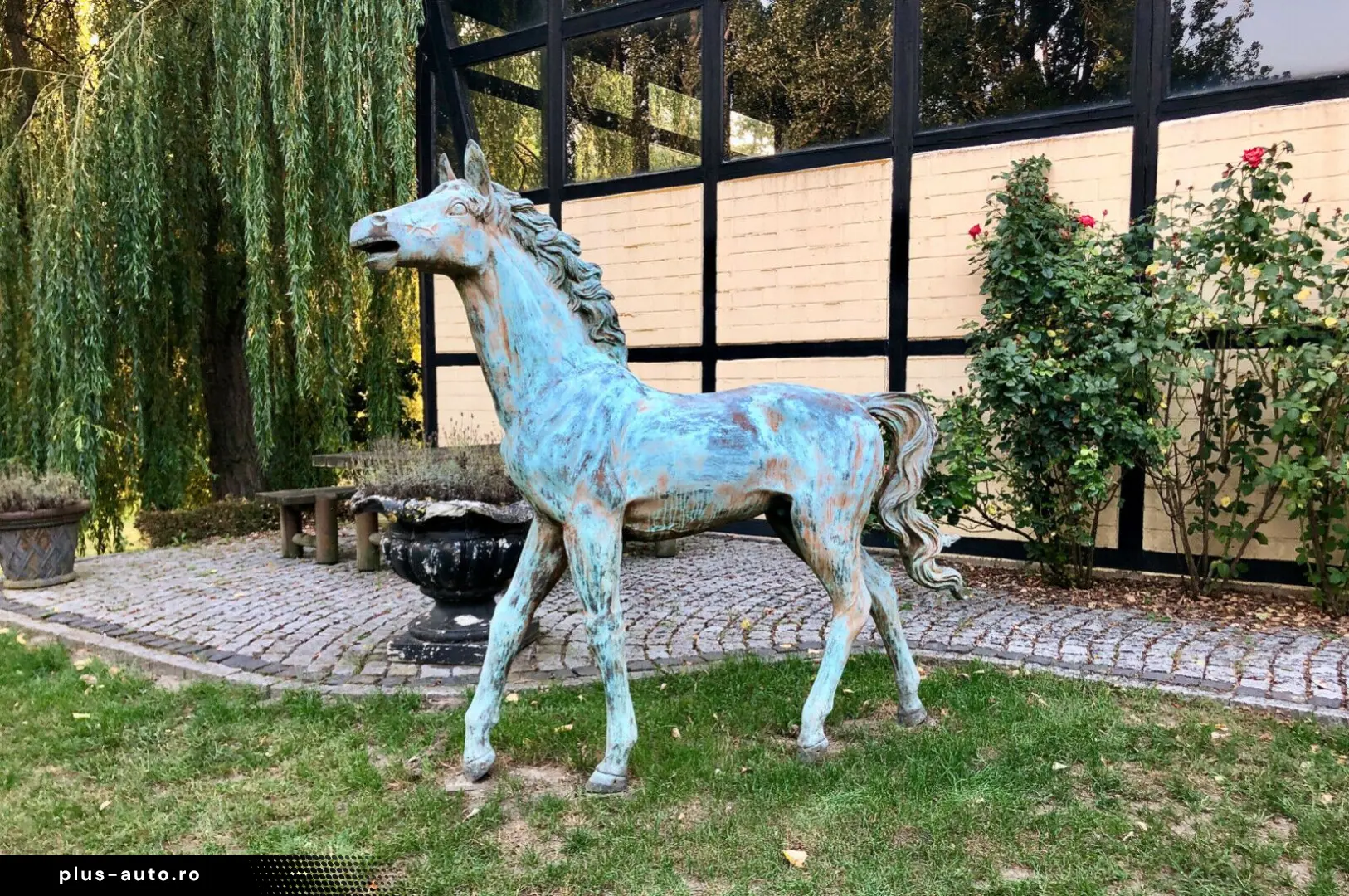 TOYOTA Hilux 2.8 D-4D 4Wd Invincible JBL AHK Rollo Büge