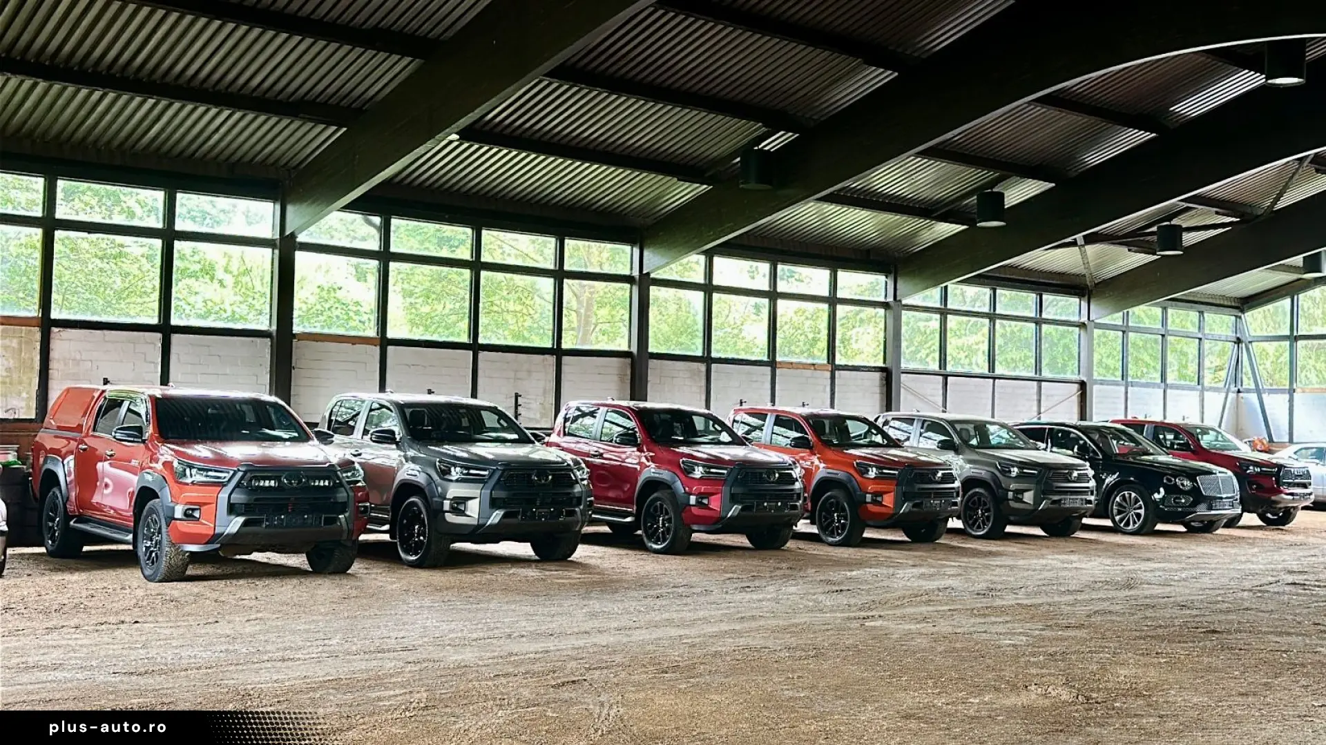 TOYOTA Hilux 2.8 D-4D 4Wd Invincible JBL AHK Rollo Büge