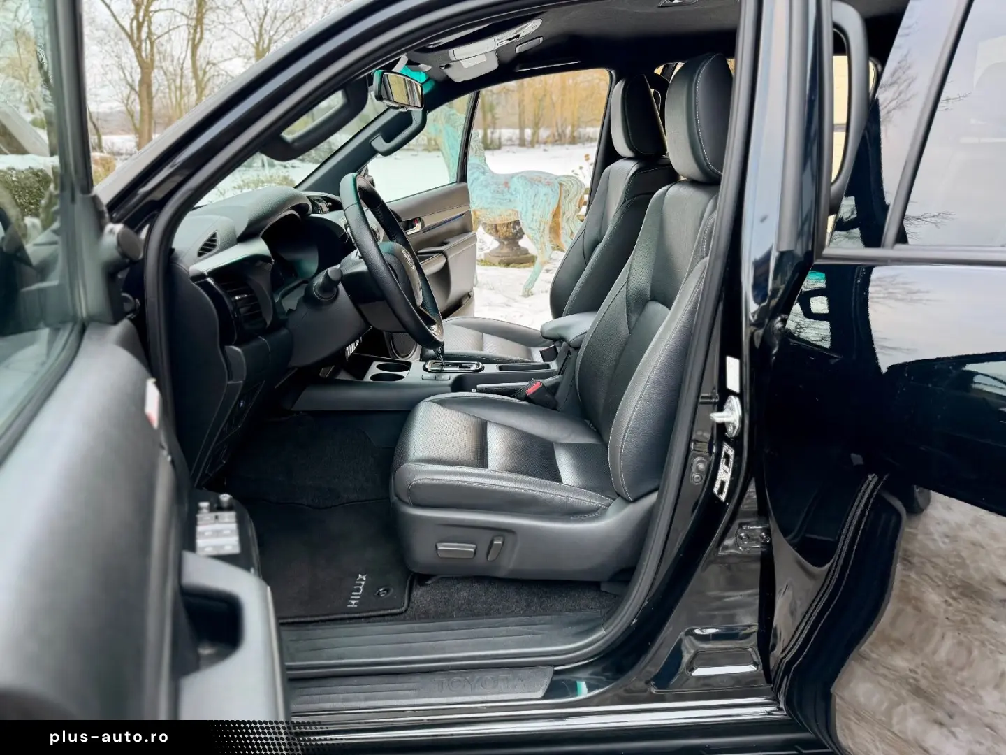 TOYOTA Hilux 2.8 D-4D 4Wd Invincible JBL AHK Rollo Büge