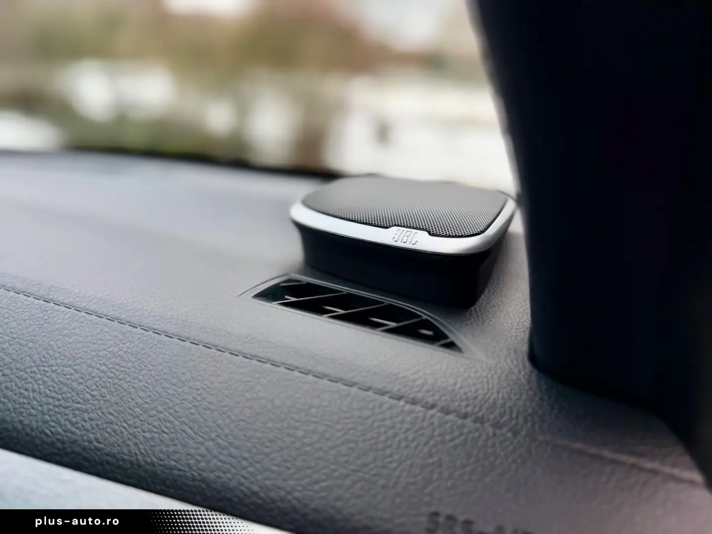 TOYOTA Hilux 2.8 D-4D 4Wd Invincible JBL AHK Rollo Büge