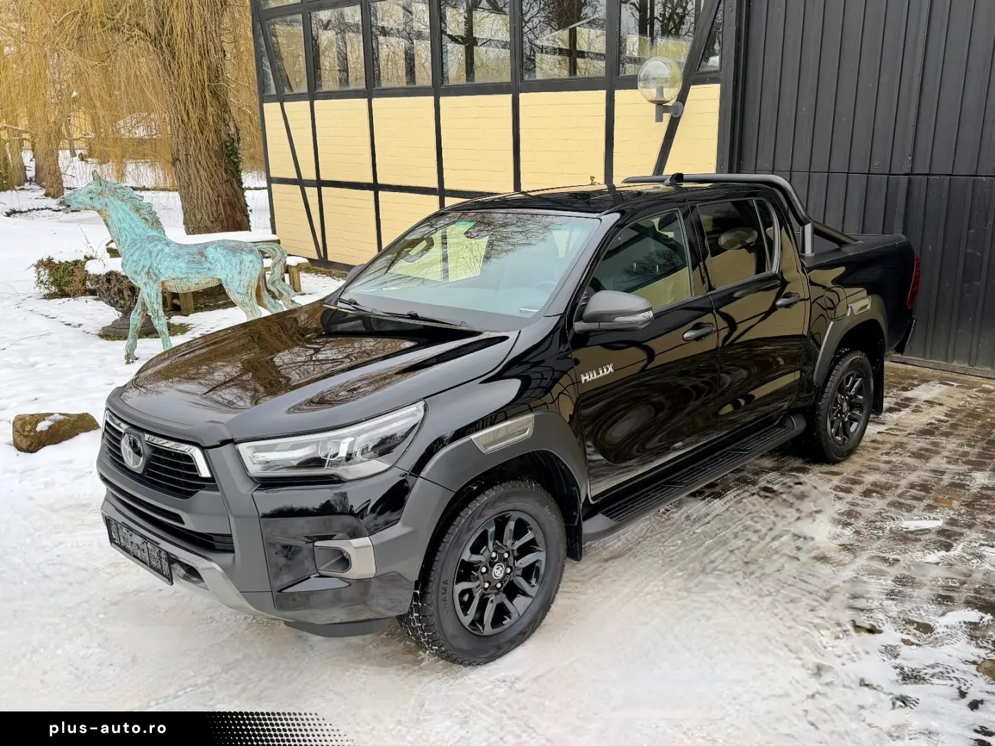 TOYOTA Hilux 2.8 D-4D 4Wd Invincible JBL AHK Rollo Büge