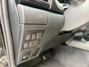 TOYOTA Hilux 2.8 D-4D 4Wd Invincible JBL AHK Rollo Büge