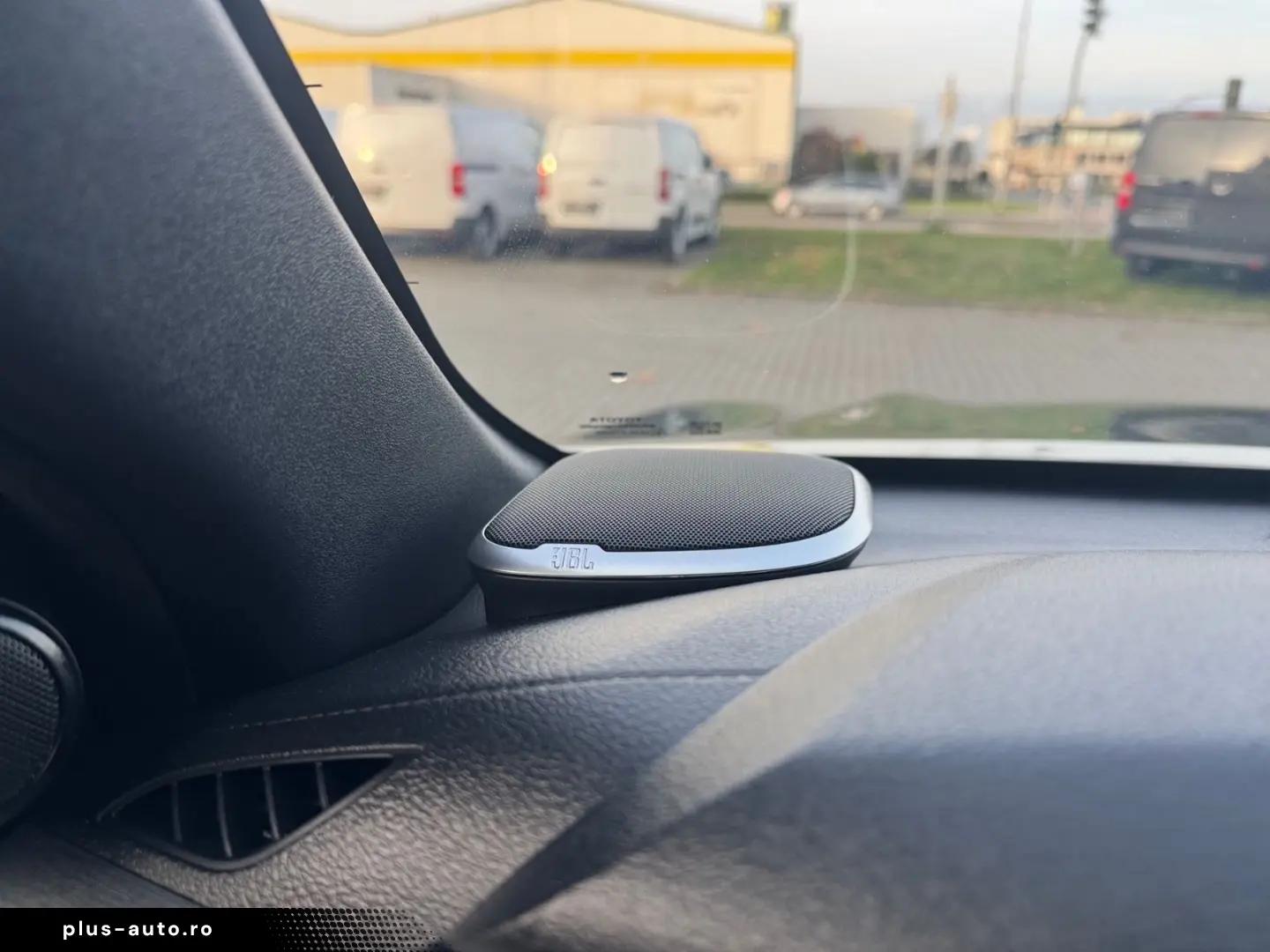 TOYOTA Hilux Double Cab Invincible 4x4 RFK AHK