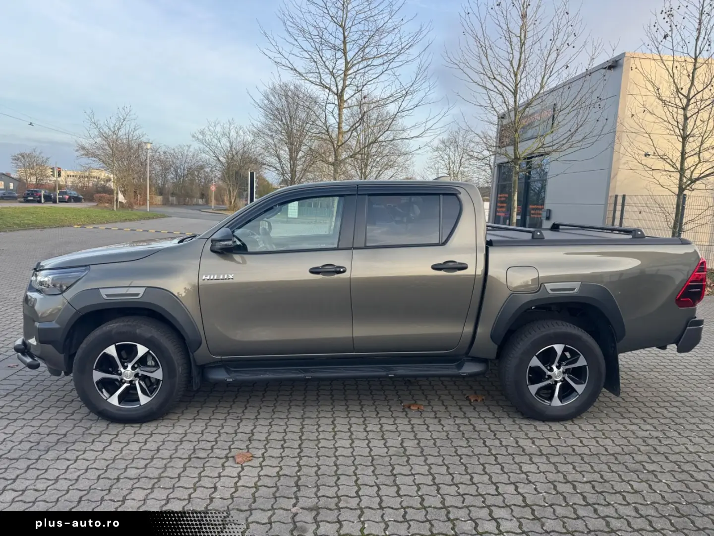 TOYOTA Hilux Double Cab Invincible 4x4 RFK AHK