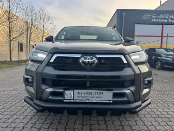 TOYOTA Hilux Double Cab Invincible 4x4 RFK AHK