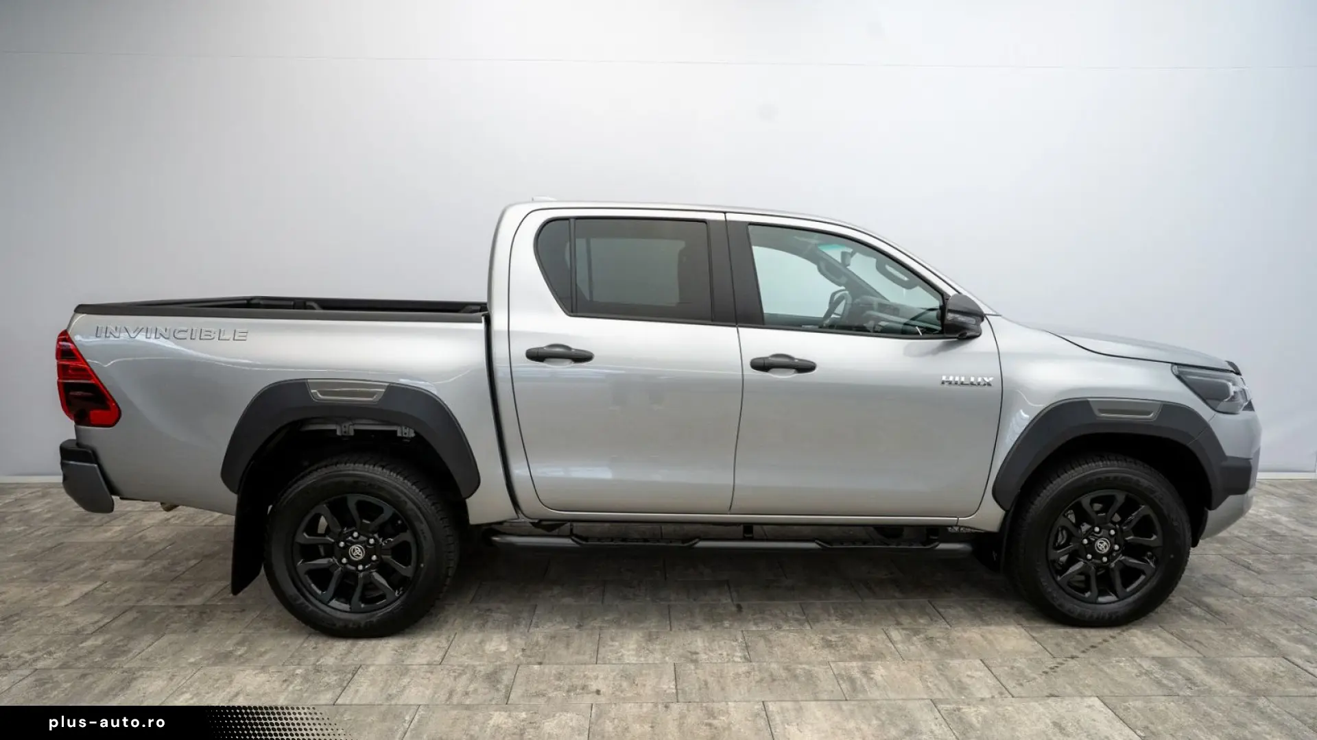 TOYOTA Hilux 2.8 D4-D Invincible MY2025 Mild HYBRID AHK